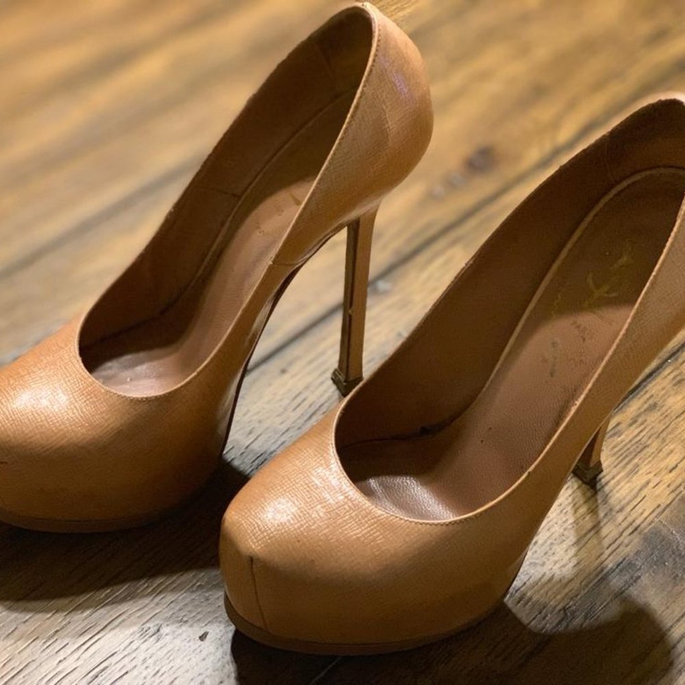 YSL Tribtoo 105 Nude Pumps